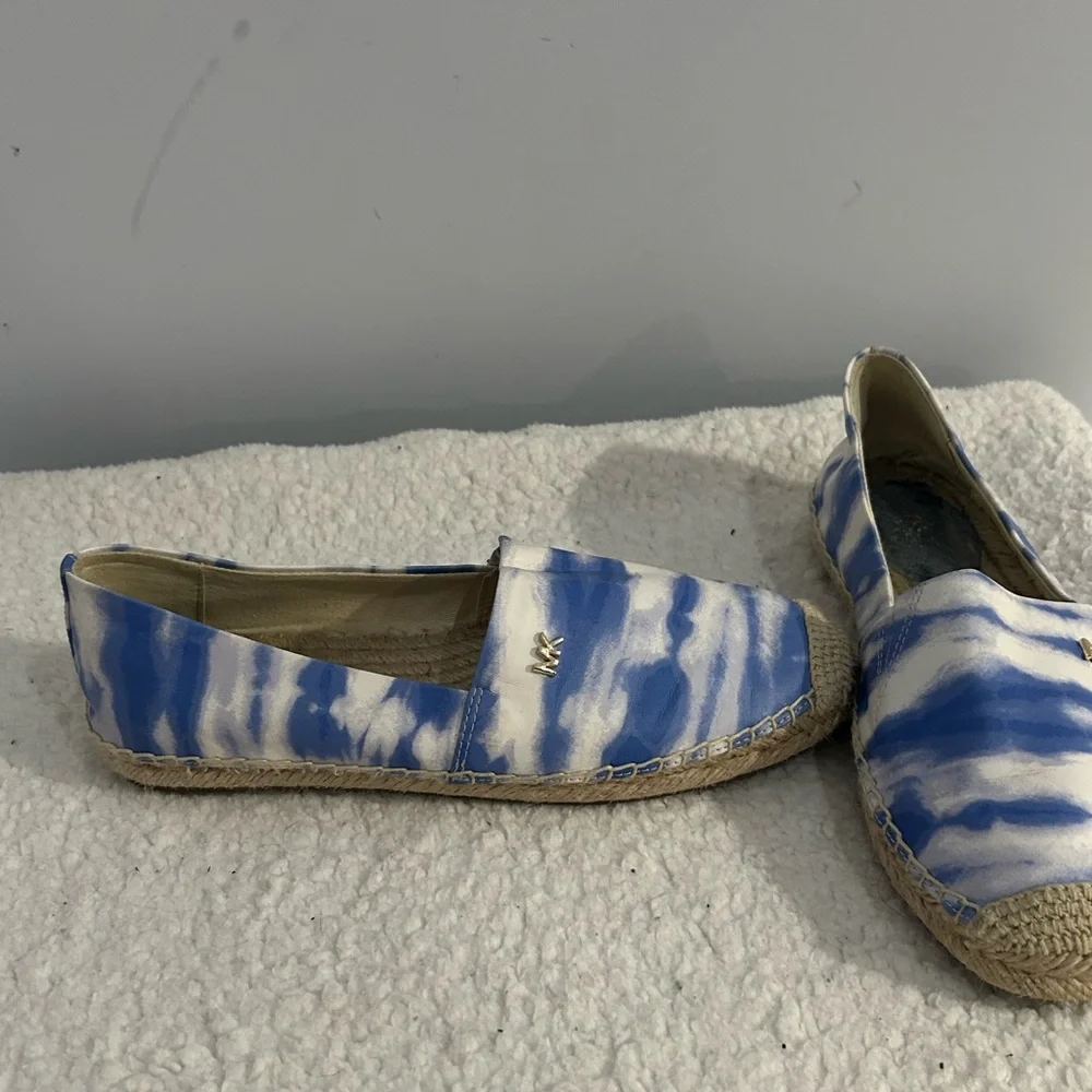 Michael Kors Women's Sz 5 Kendrick Espadrille Slip On Flats Blue White Tie Dye